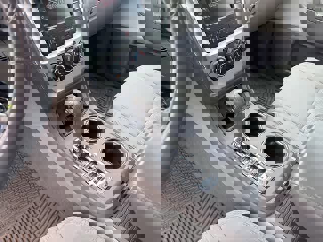 Used 2014 GMC Acadia SLE image 15