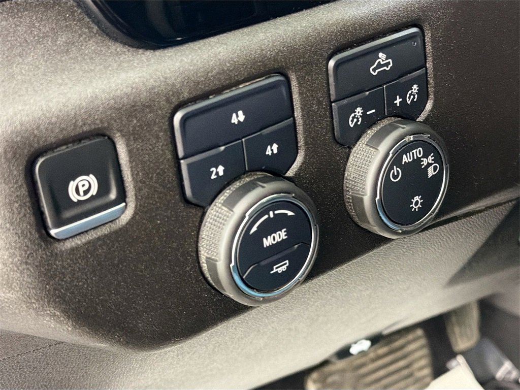 Used 2024 Chevrolet Silverado 2500 LT image 10