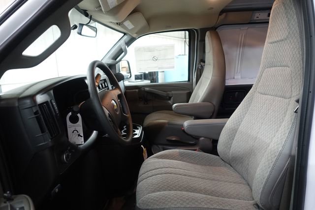 New 2026 Chevrolet Express 2500 RWD image 10