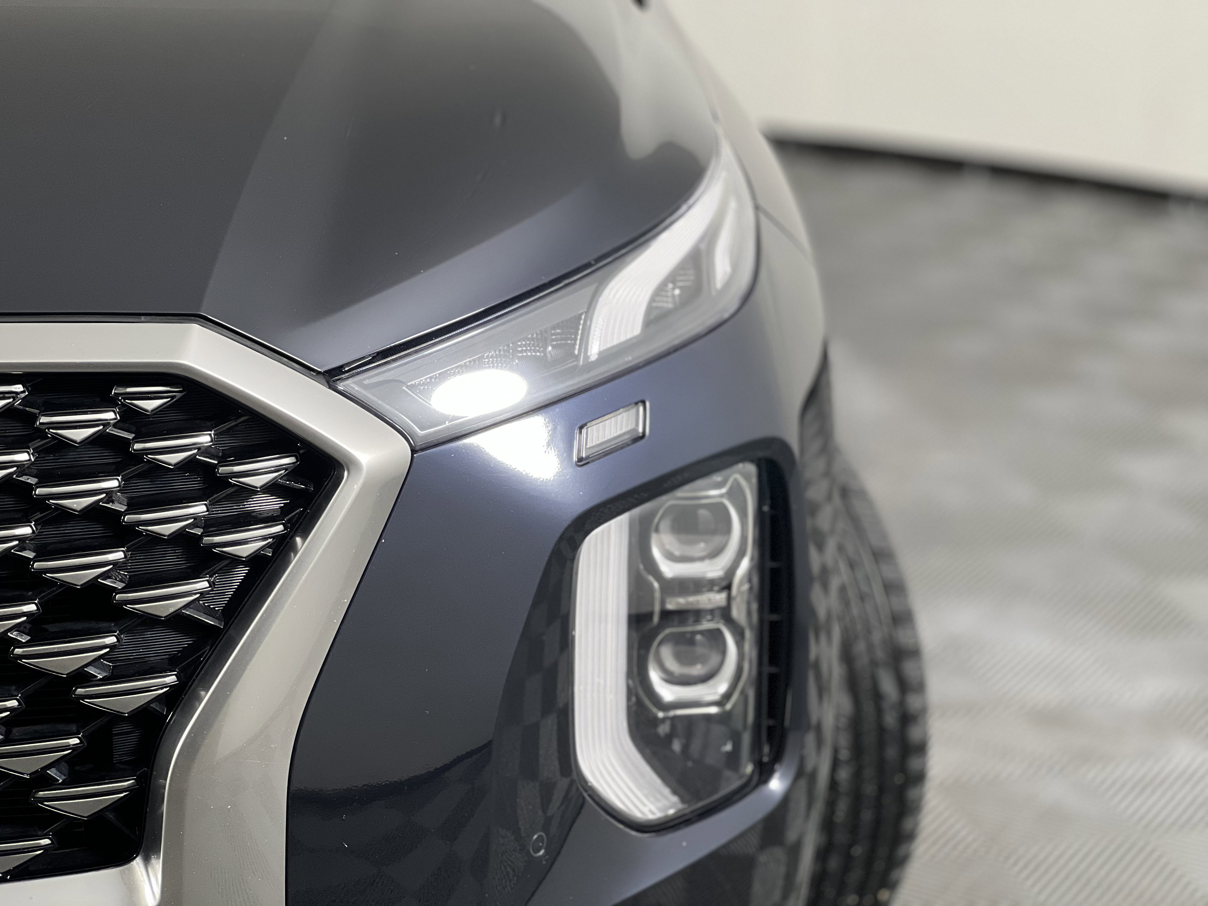 Used 2022 Hyundai Palisade Calligraphy w/ Winter Package image 7