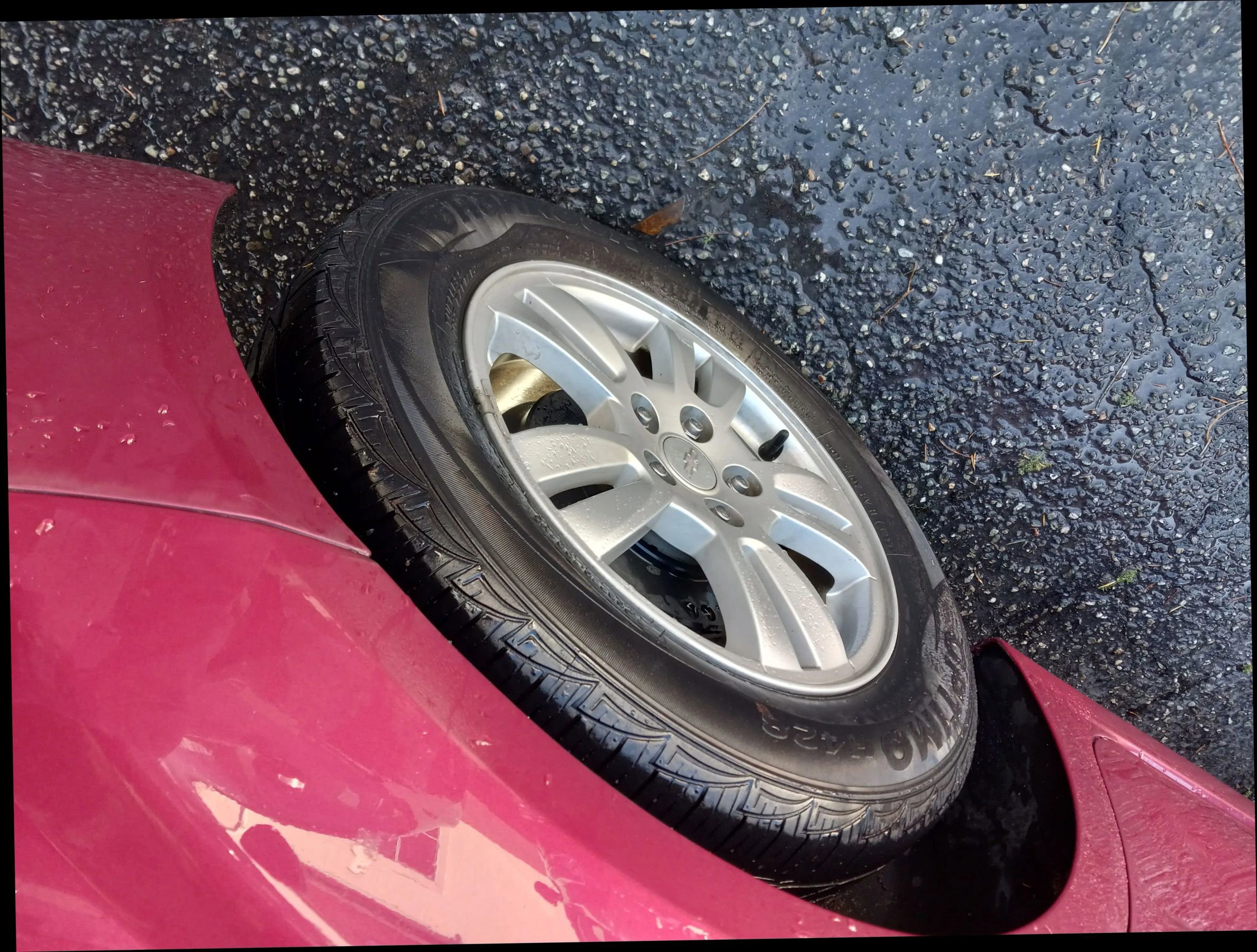 Used 2014 Chevrolet Sonic LT w/ LT Promotional Package image 11