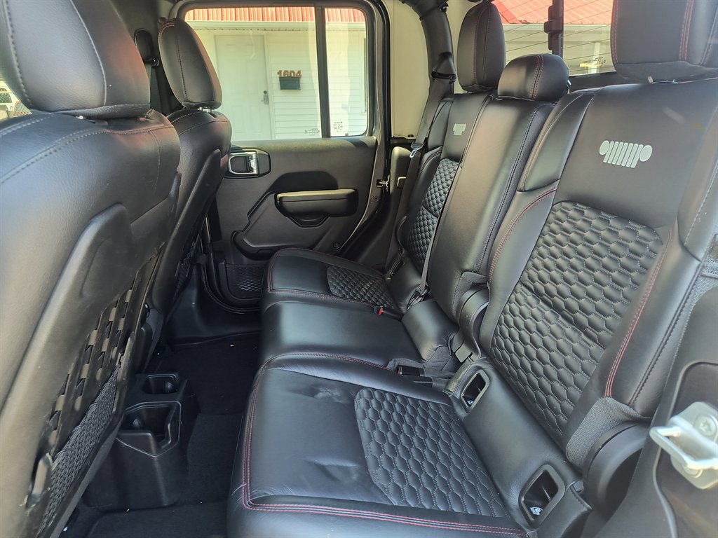 Used 2021 Jeep Gladiator Rubicon AWD/4WD image 38