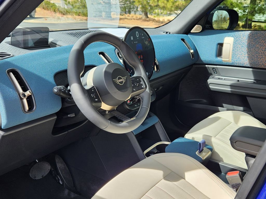 Used 2025 MINI Cooper Countryman S w/ Comfort Package Max image 8