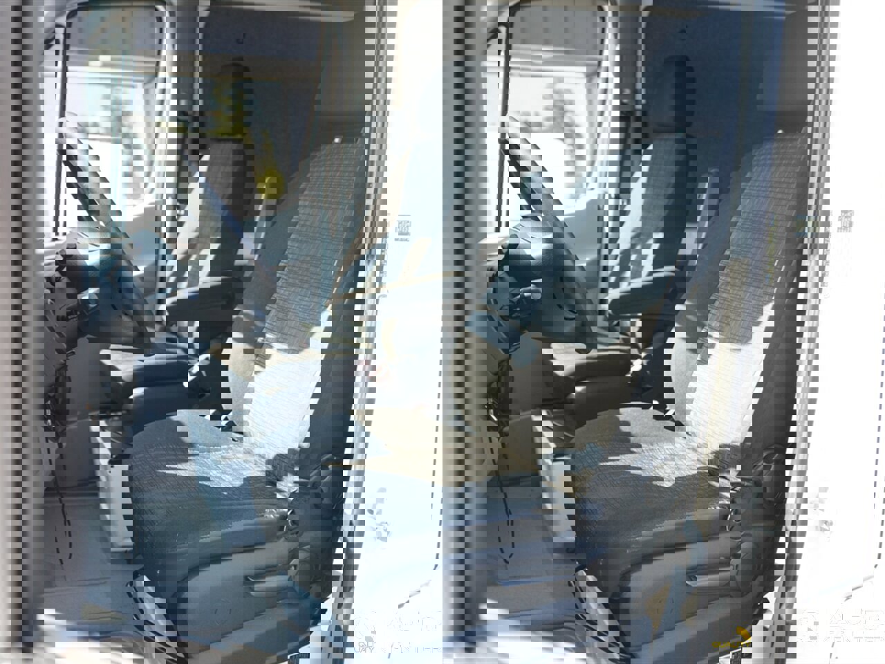 Used 2014 Mercedes-Benz Sprinter 2500 image 10