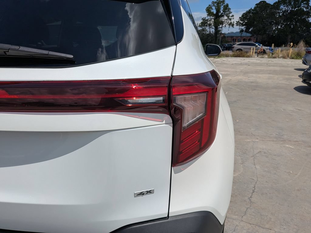 Certified 2024 Kia Seltos SX AWD/4WD image 11