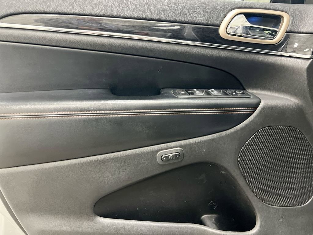 Used 2016 Jeep Grand Cherokee Limited 75th Anniversary image 21