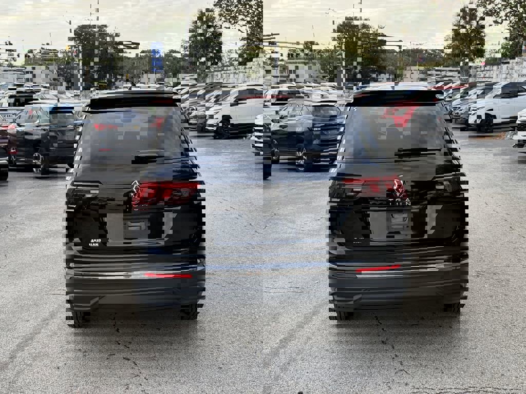 Used 2024 Volkswagen Tiguan S image 6