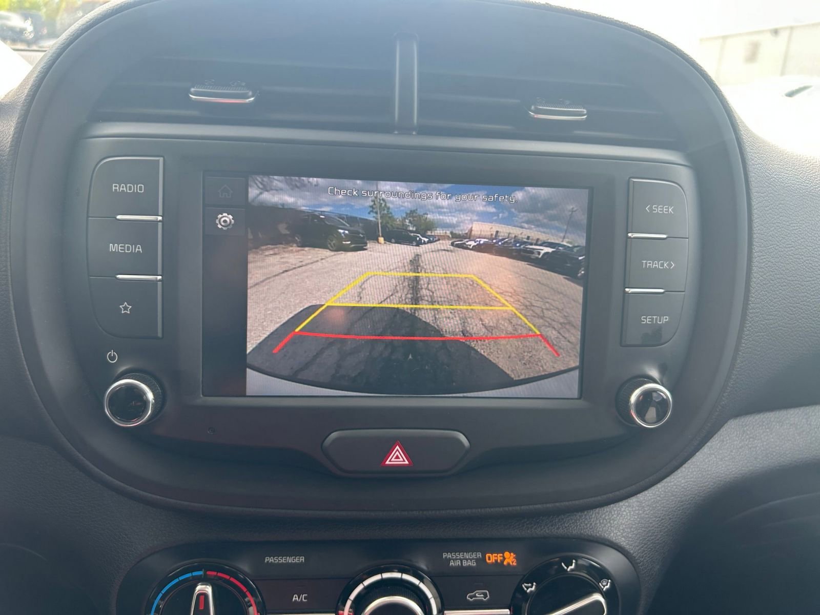 Used 2025 Kia Soul LX w/ LX Technology Package FWD image 20