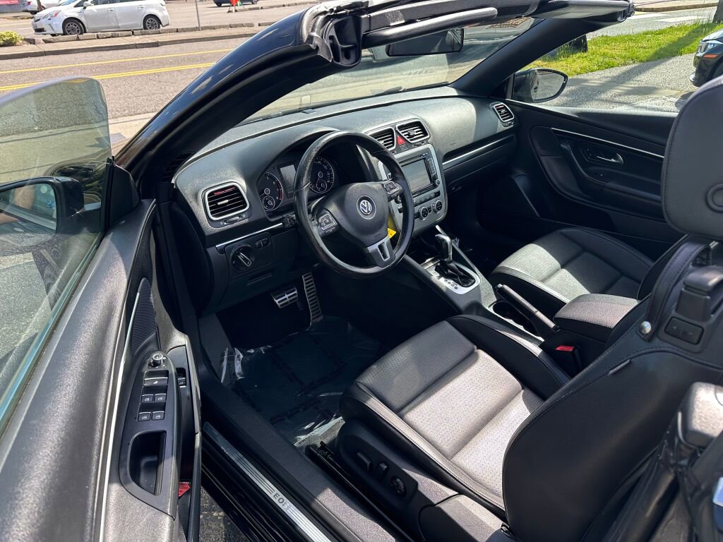 Used 2013 Volkswagen Eos image 9
