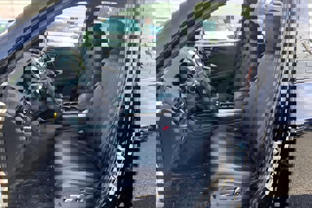 Used 2025 Acura RDX SH-AWD image 25