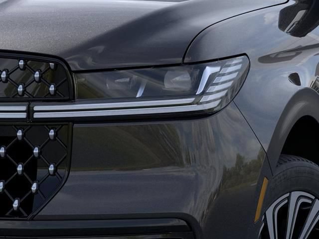 New 2026 Lincoln Navigator L Black Label AWD/4WD image 18