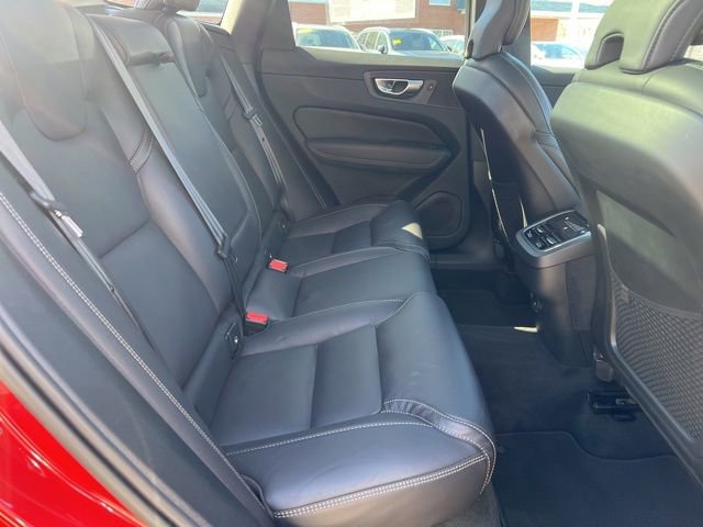 Certified 2023 Volvo XC60 B5 Ultimate w/ Climate Package image 19