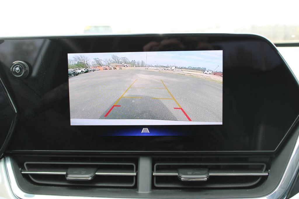 Used 2025 Chevrolet Trax LT w/ LT Convenience Package image 48