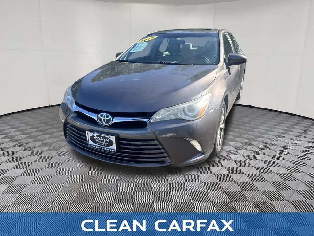 Used 2015 Toyota Camry XLE w/ Moonroof Package FWD image 2