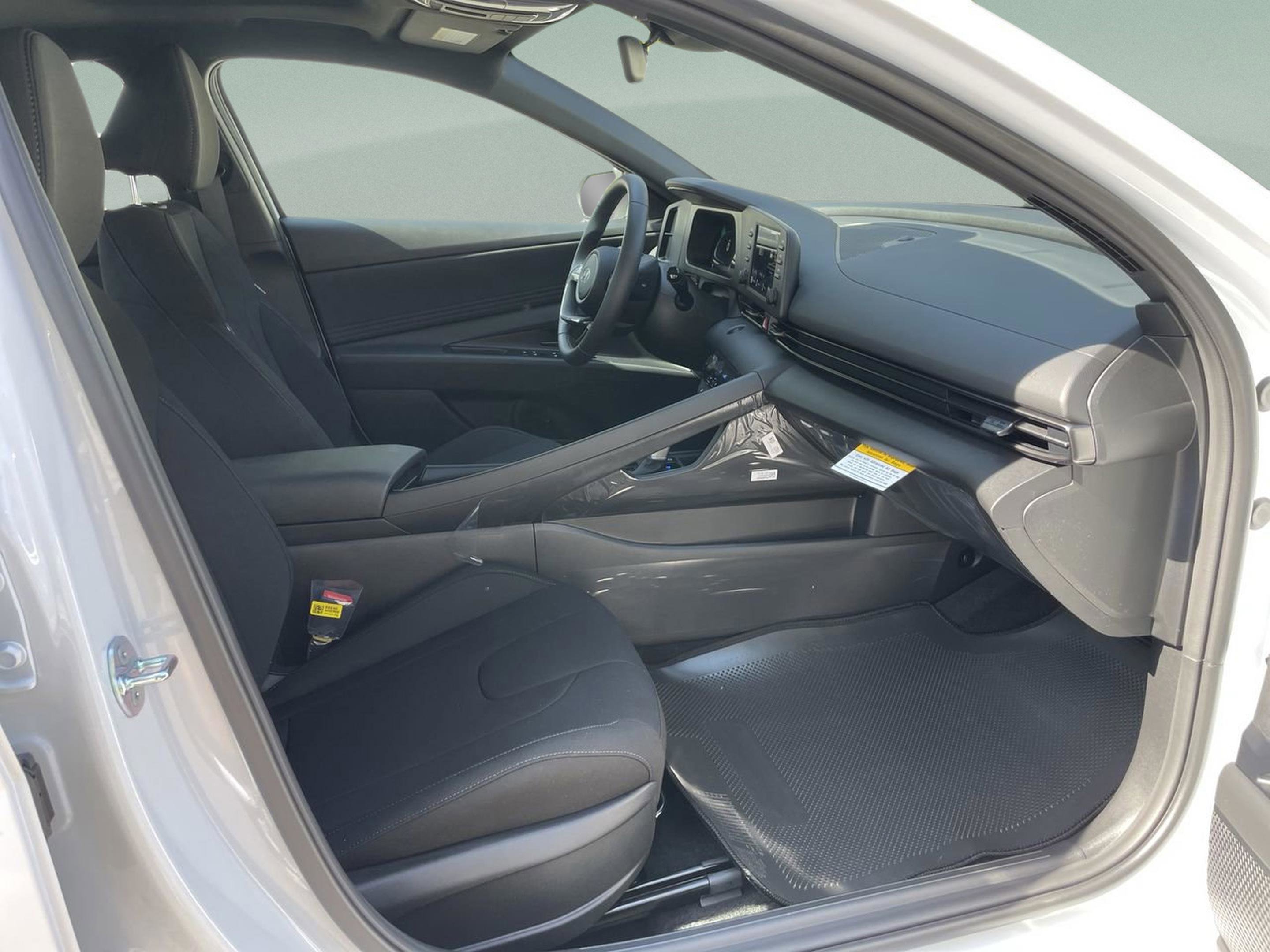 New 2026 Hyundai Elantra SEL Sport image 19