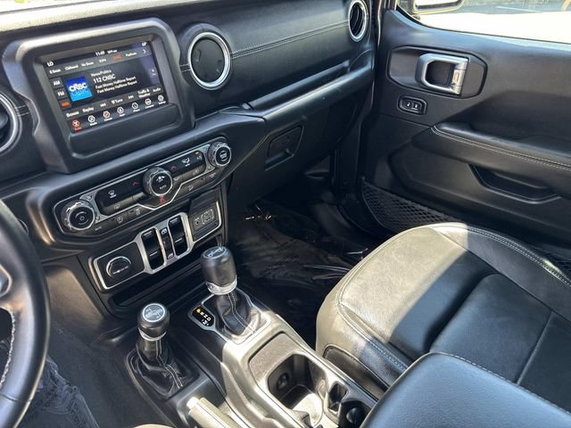 Used 2018 Jeep Wrangler Unlimited Sahara AWD/4WD image 26