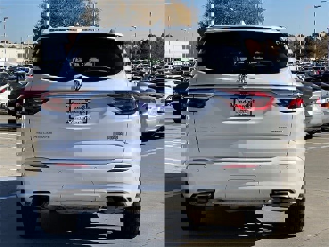 Used 2020 Buick Enclave Avenir w/ Avenir Technology Package image 5