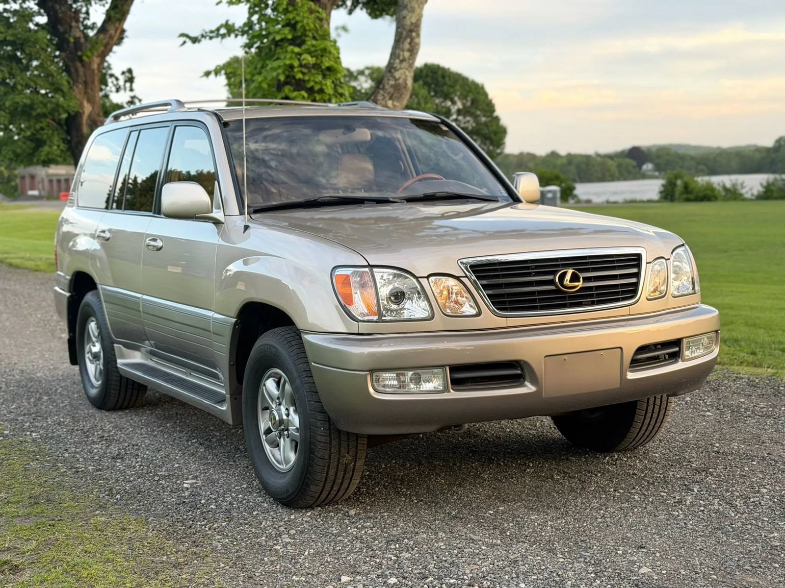 Used 2001 Lexus LX 470 4WD image 40