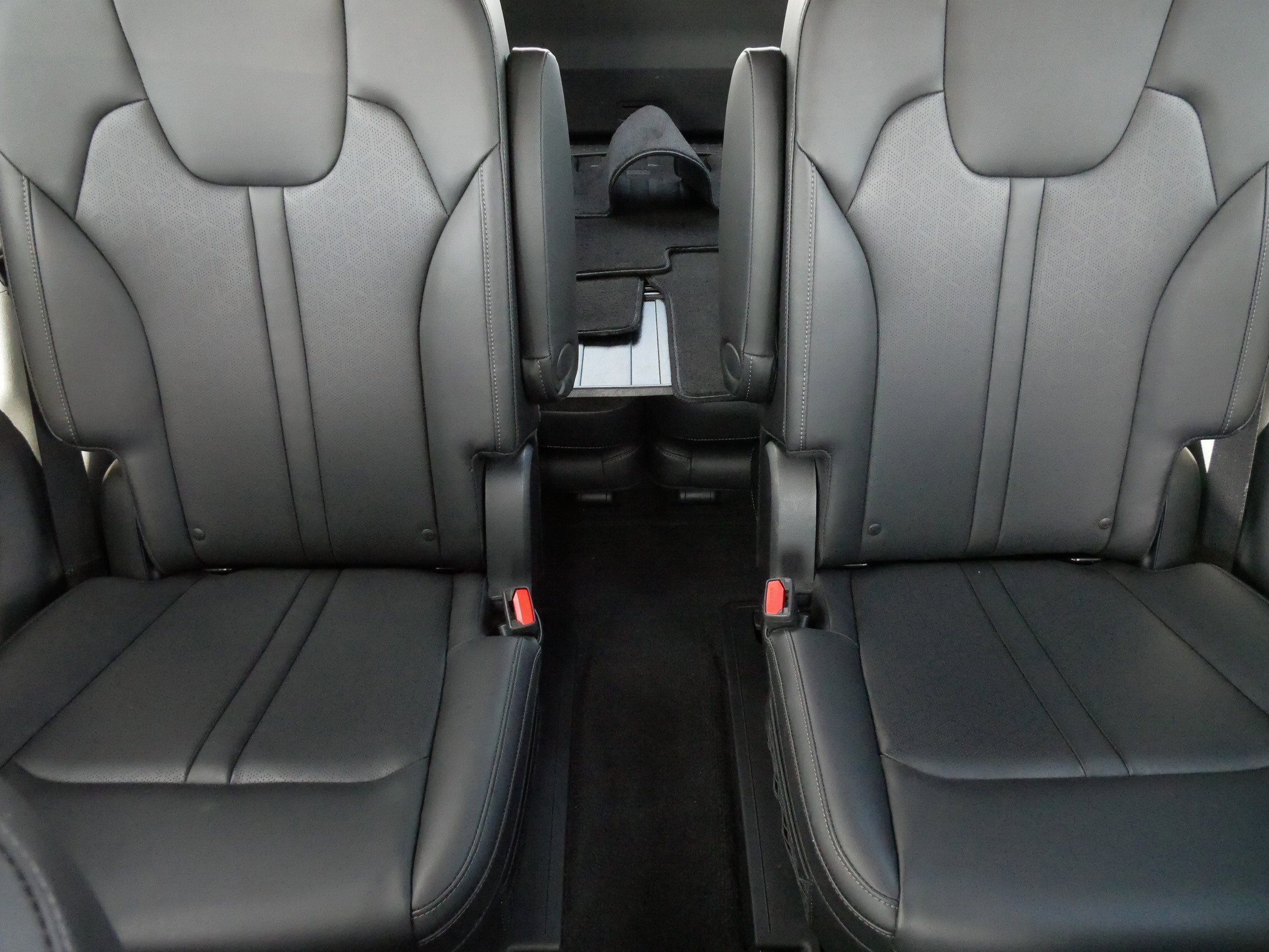Used 2023 Kia Sorento SX AWD/4WD image 13