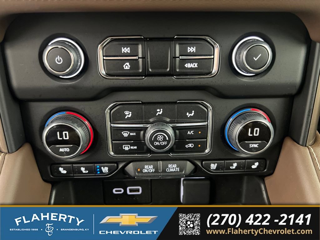 Used 2024 Chevrolet Tahoe High Country AWD/4WD image 31