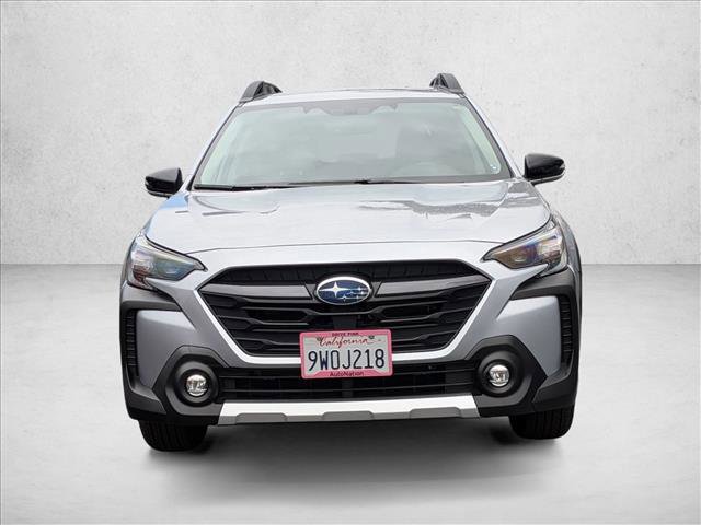 Used 2025 Subaru Outback Limited AWD/4WD image 3