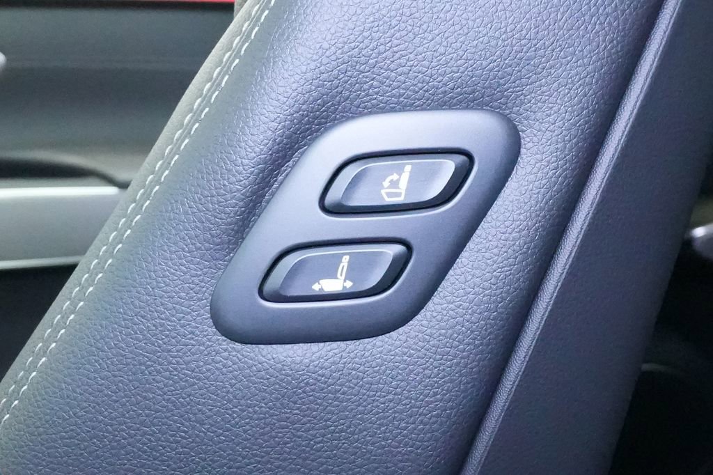 New 2026 Genesis GV70 2.5T Select image 19
