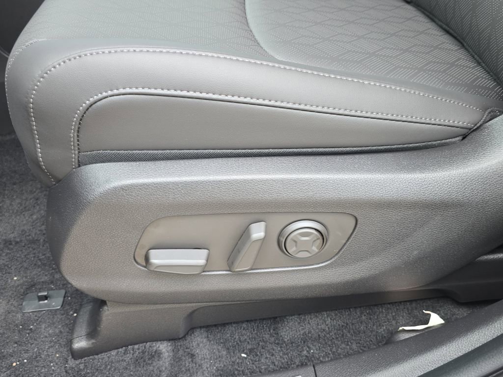 New 2026 Kia Carnival EX FWD image 22