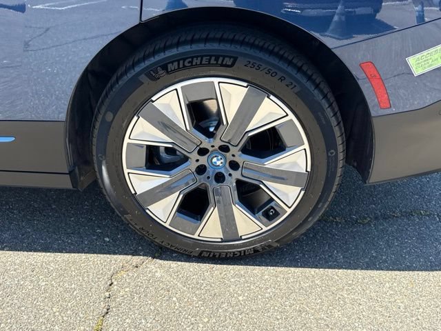 Used 2024 BMW iX xDrive50 AWD/4WD image 14