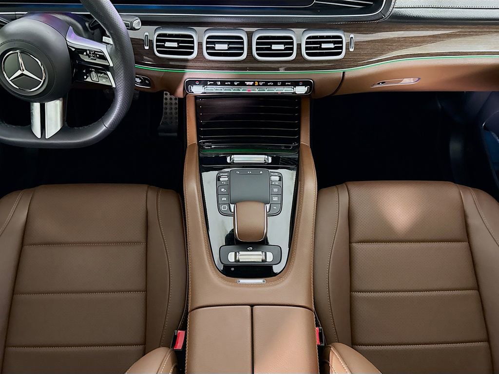 Used 2025 Mercedes-Benz GLS 450 4MATIC image 17