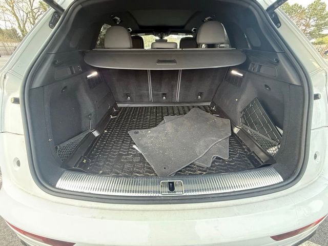 Used 2022 Audi SQ5 Premium Plus w/ Premium Plus Package image 8