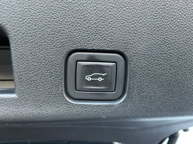 Used 2024 Chevrolet Traverse RS w/ LPO, Floor Liner Package image 22