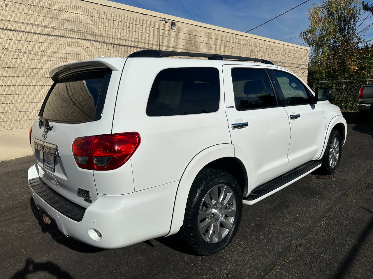 Used 2014 Toyota Sequoia Limited image 5