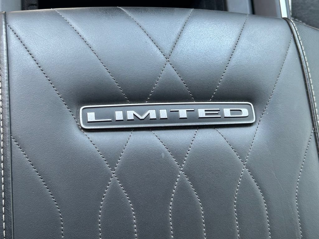 Used 2025 RAM 3500 Limited AWD/4WD image 31