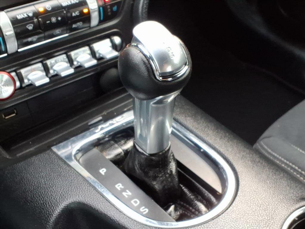 Used 2017 Ford Mustang Coupe image 22