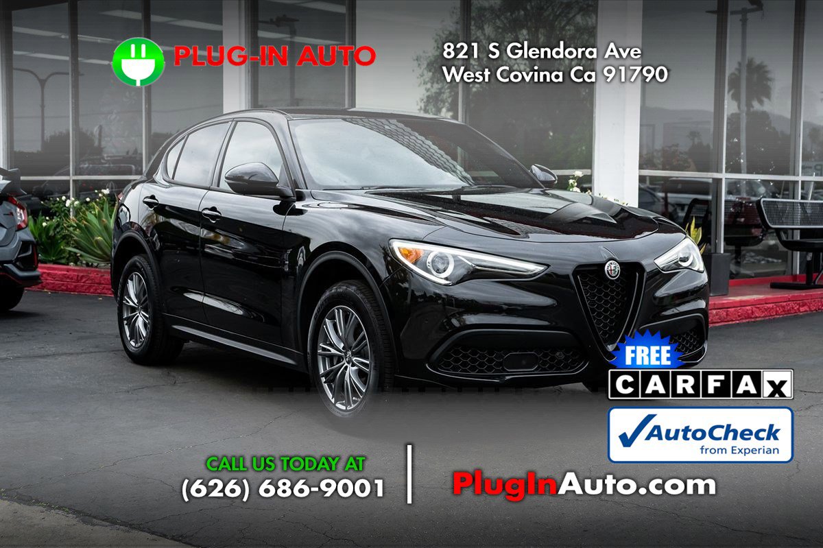 Used 2023 Alfa Romeo Stelvio Sprint image 3