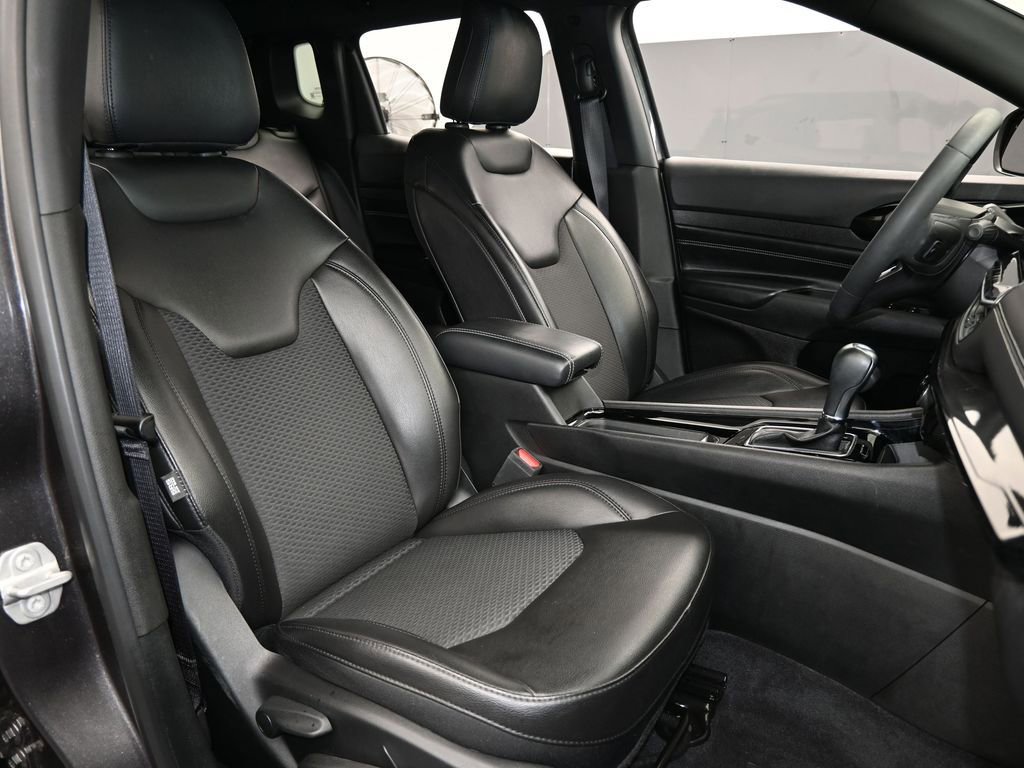 Used 2022 Jeep Compass Altitude image 38