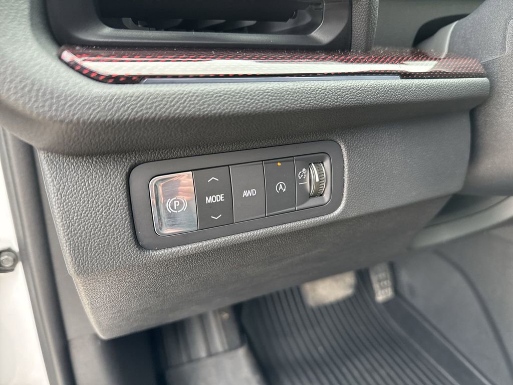 Certified 2025 Chevrolet Traverse RS w/ LPO, Floor Liner Package image 31