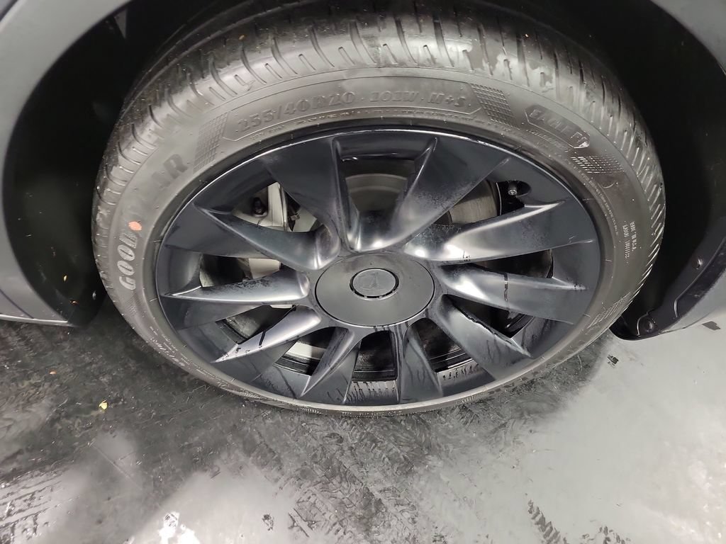 Used 2023 Tesla Model Y Long Range AWD/4WD image 10