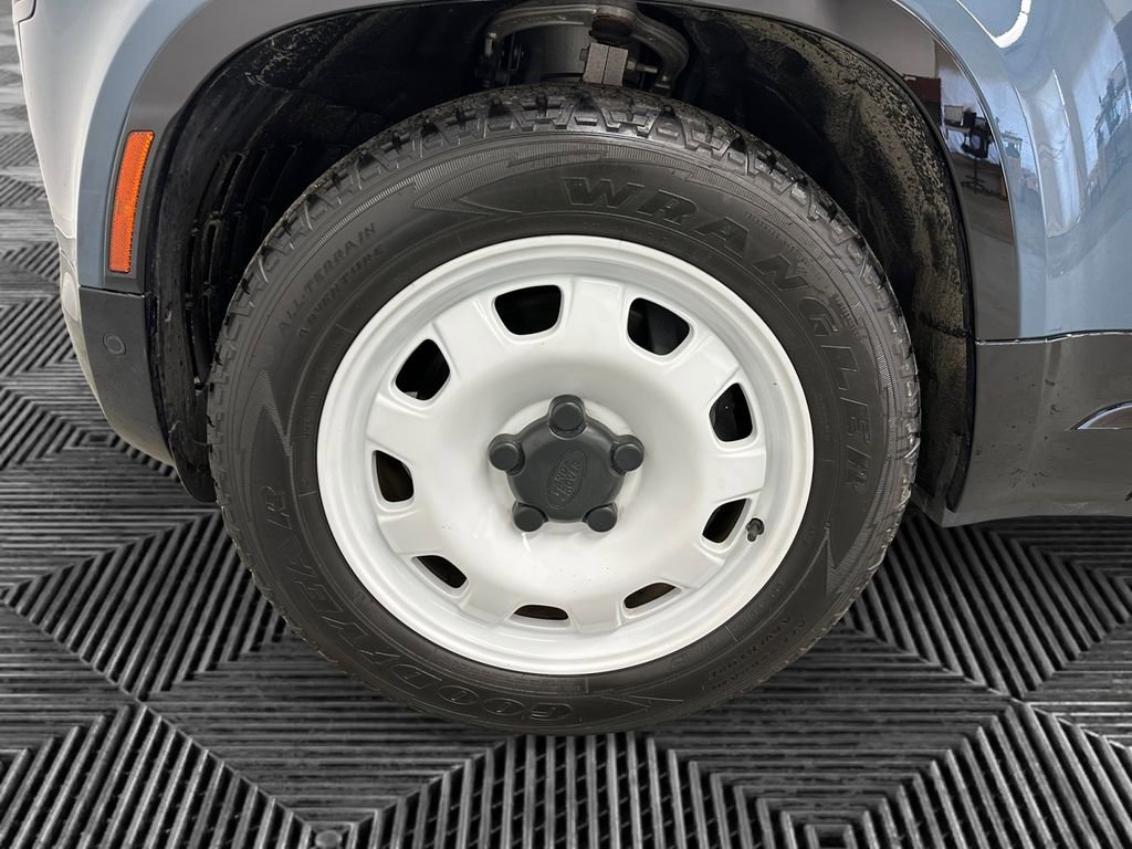 Used 2024 Land Rover Defender 110 S image 14