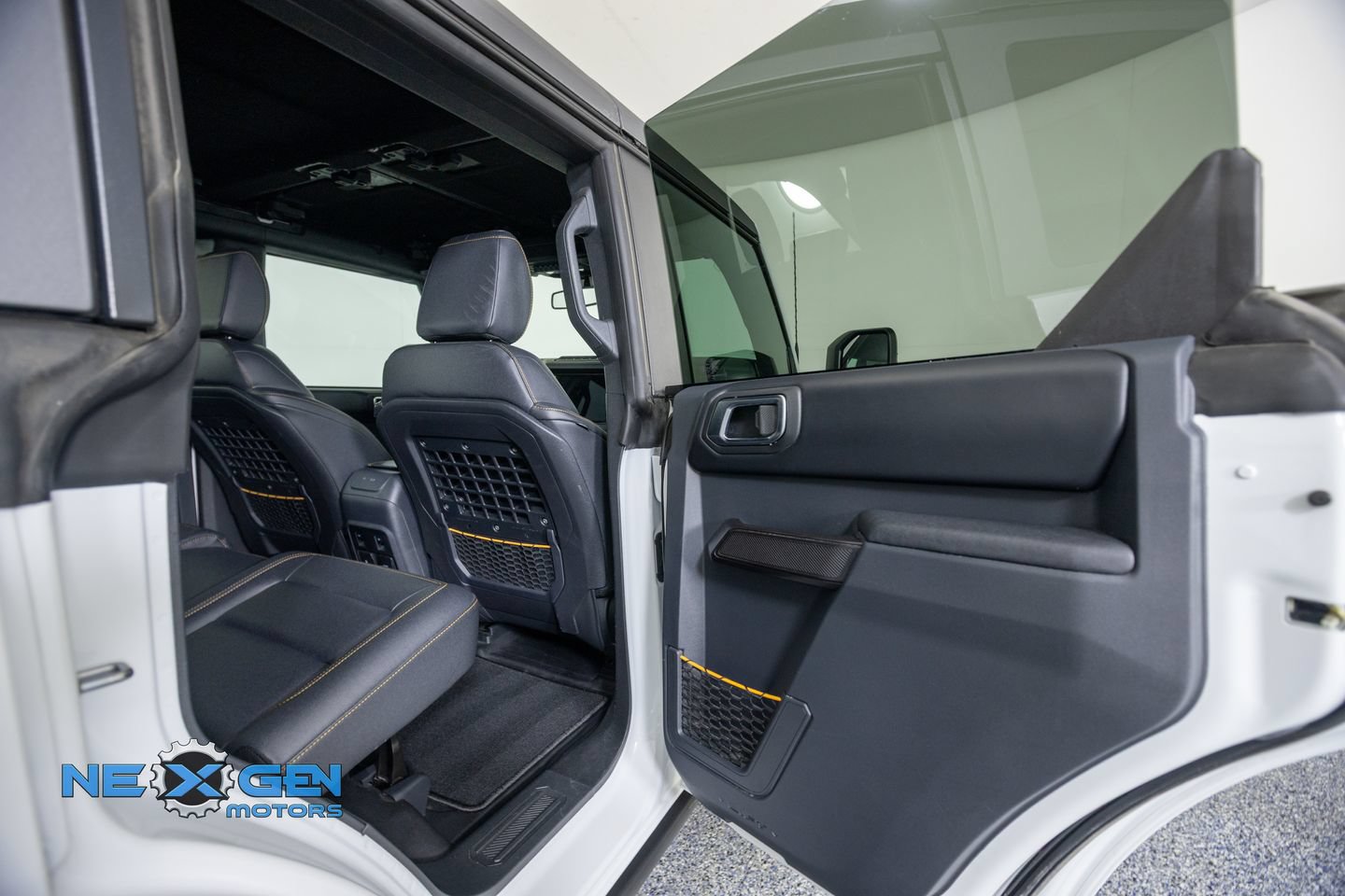 Used 2024 Ford Bronco Badlands AWD/4WD image 37