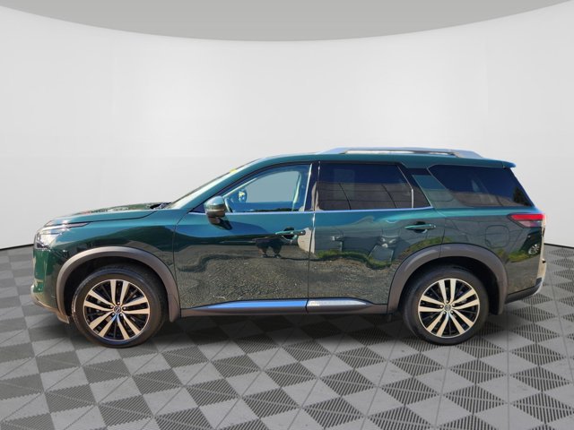 Certified 2025 Nissan Pathfinder Platinum w/ Cargo Package AWD/4WD image 5