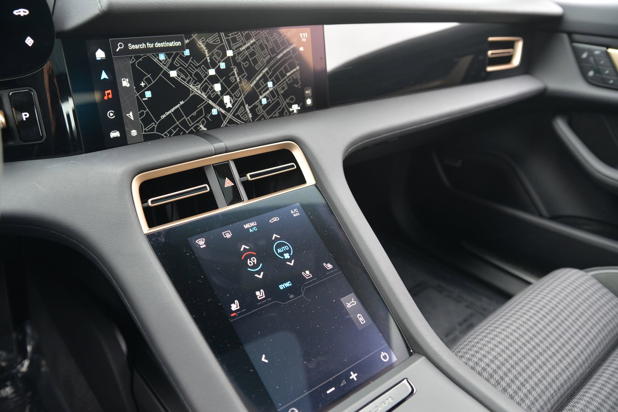 Certified 2025 Porsche Taycan 4S image 27