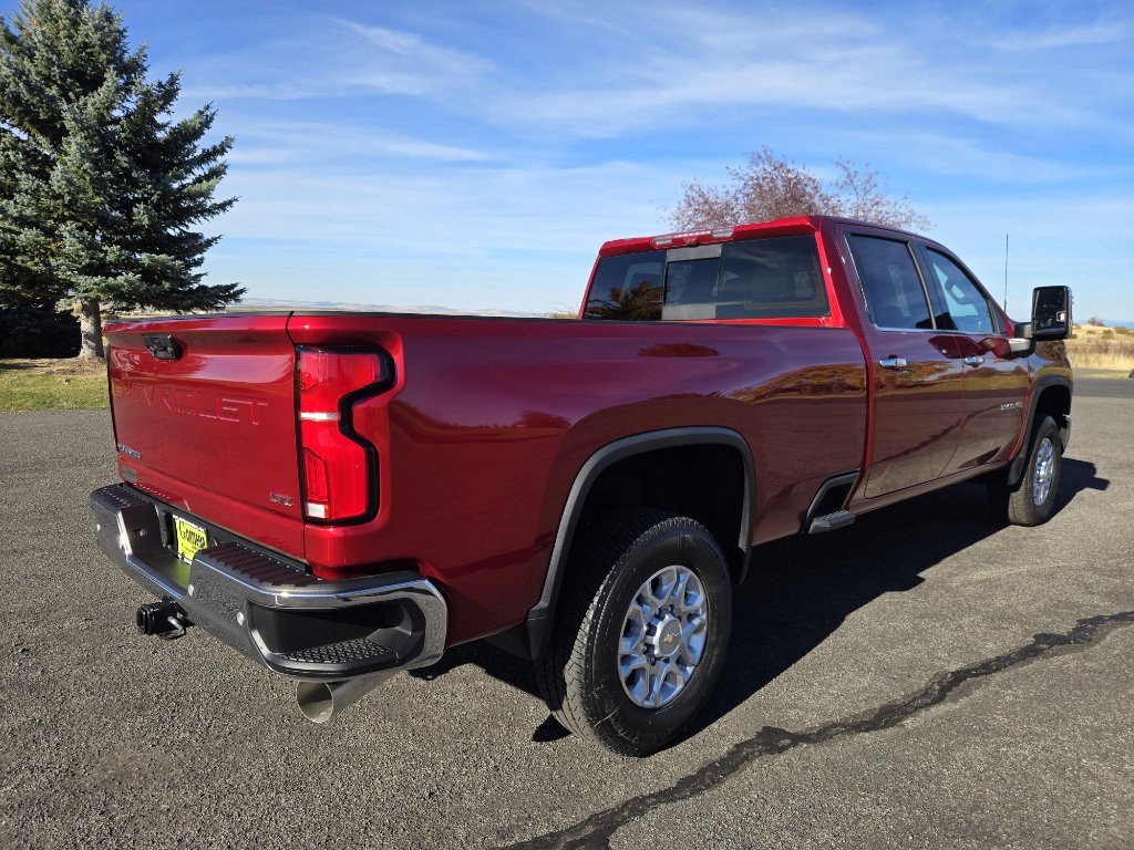 Used 2025 Chevrolet Silverado 3500 LTZ w/ LTZ Premium Package image 7