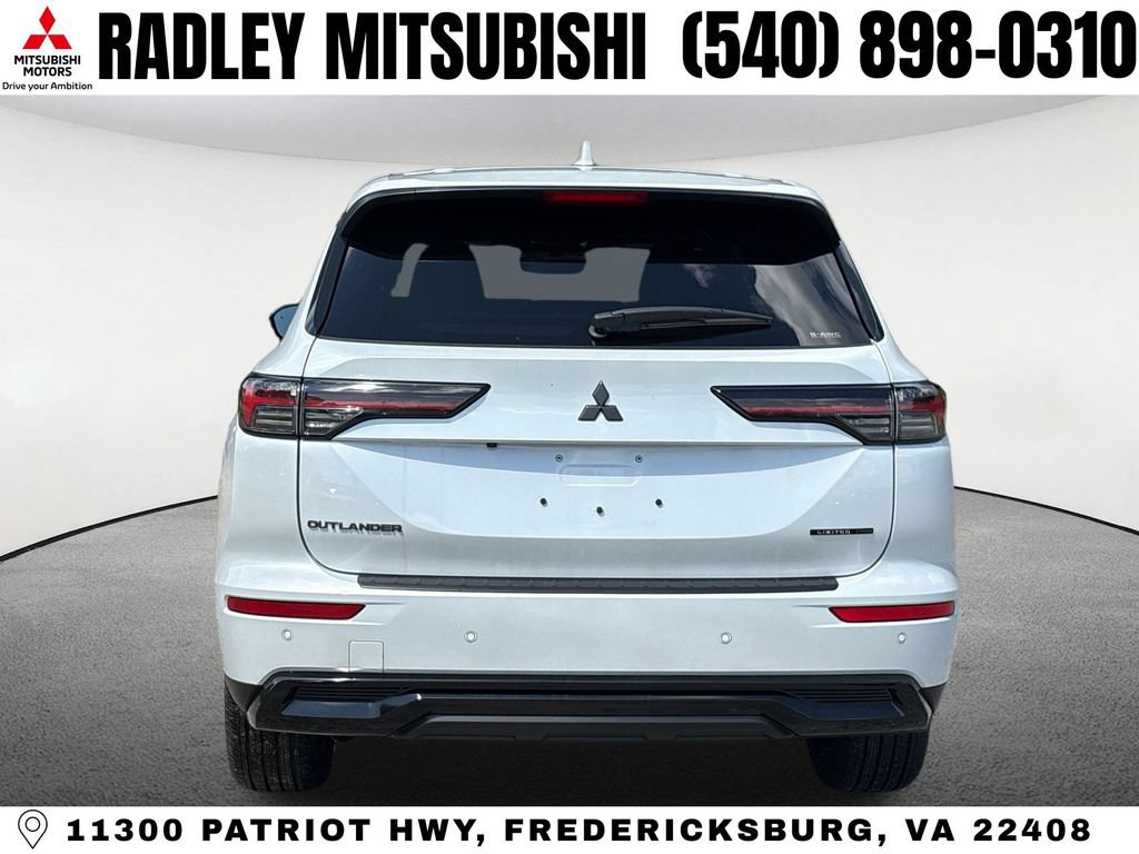 New 2026 Mitsubishi Outlander LE AWD/4WD image 18