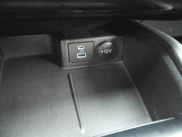 Certified 2022 Ford Escape Titanium AWD/4WD image 19