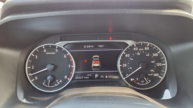 Used 2025 Nissan Rogue SV image 30