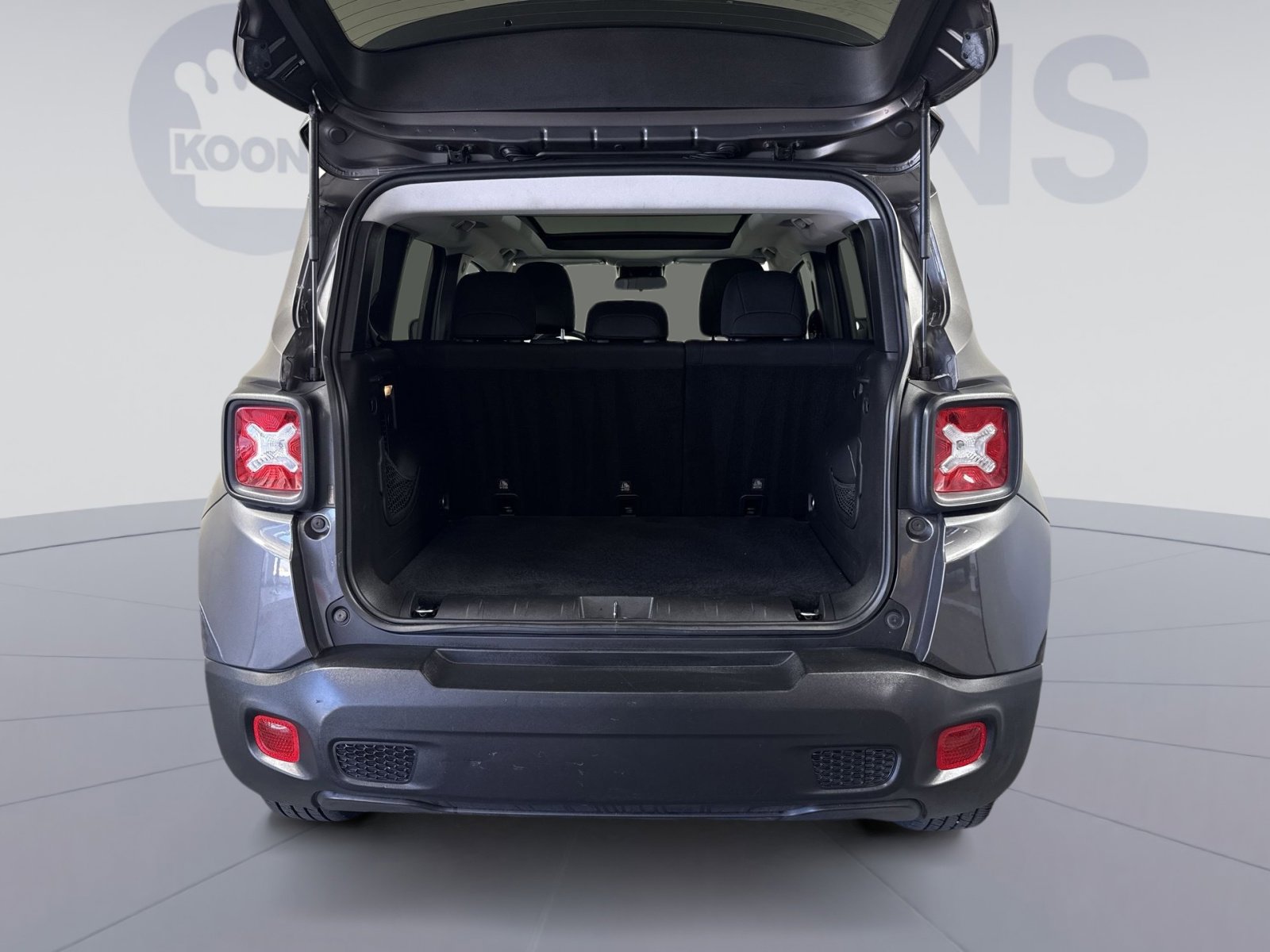 Used 2019 Jeep Renegade Latitude w/ UConnect 8.4 Nav Group AWD/4WD image 26