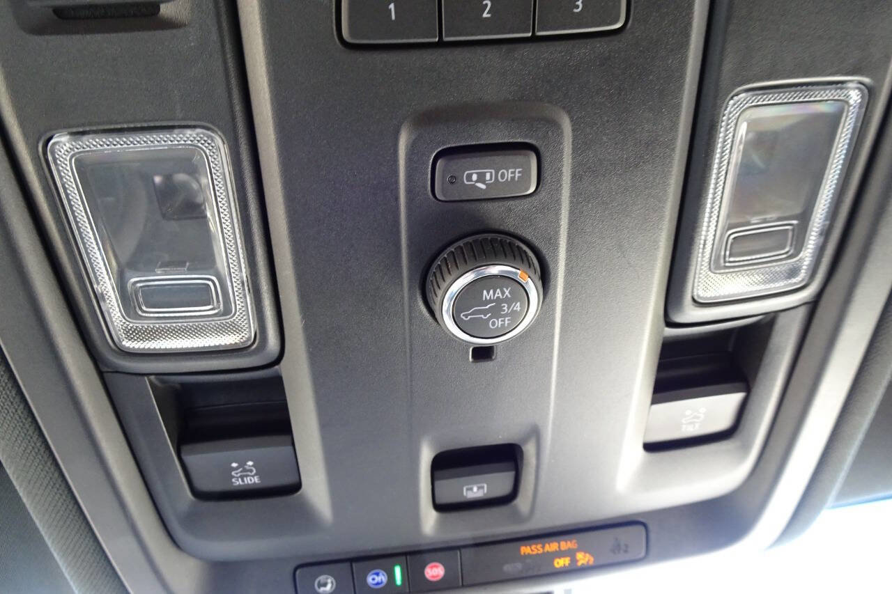 Used 2021 Chevrolet Suburban LT image 31