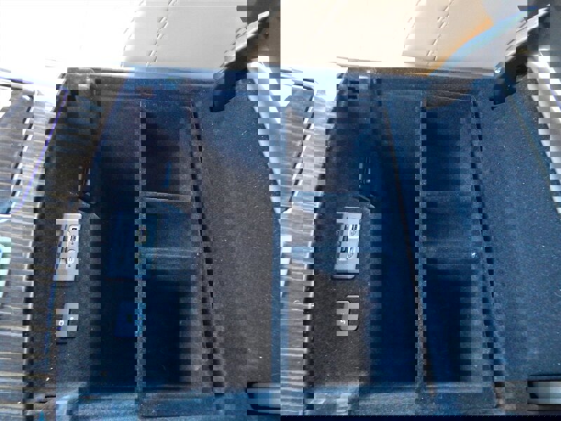 Used 2022 Cadillac Escalade Premium Luxury w/ LPO, Radiant Package image 28