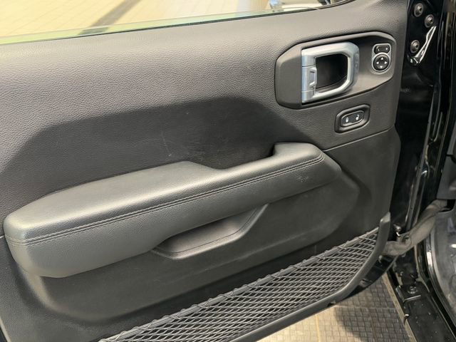 Used 2021 Jeep Wrangler Unlimited Sahara image 6